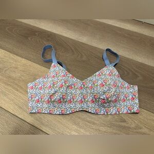 knix x Betsy Johnson Light Blue Floral-Trim Wireless Bra/ size 1